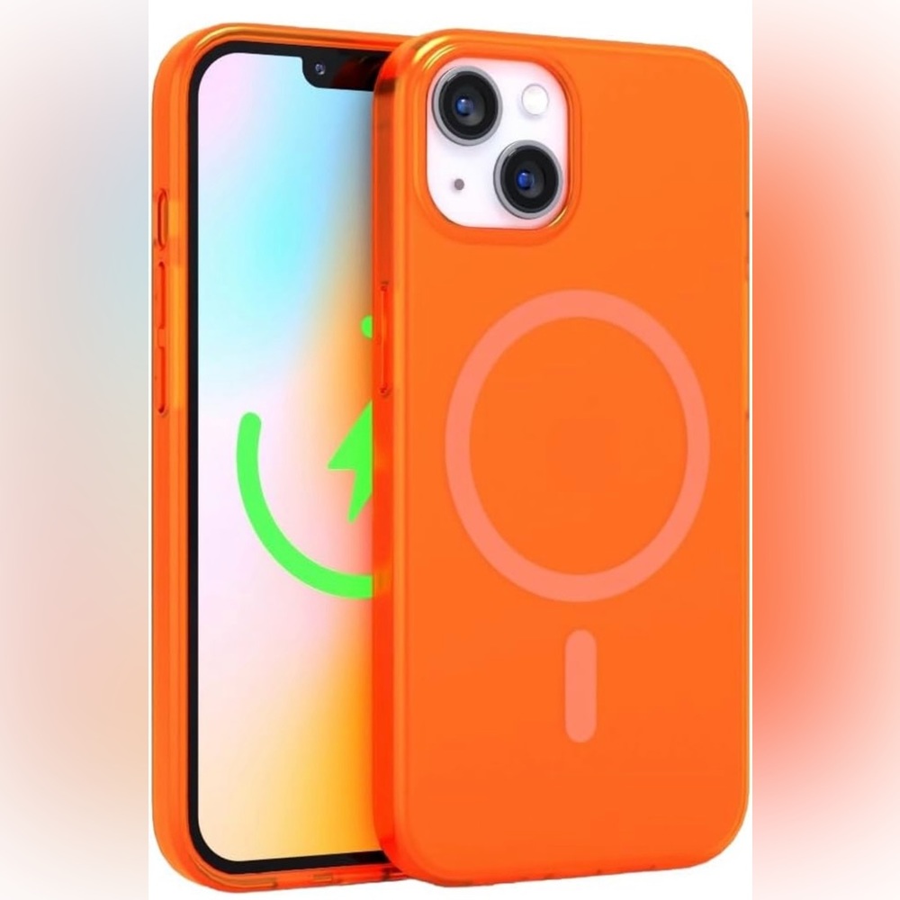 NWT iPhone 15 Pro Case with MagSafe, orange